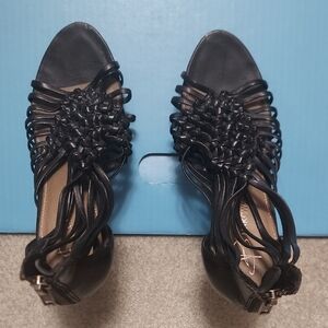 B. Makowsky Elegant Black Strappy Sandals